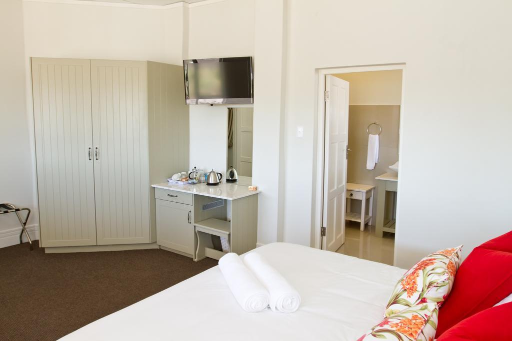 Mountain View Manor Hotel Grahamstown Room photo
