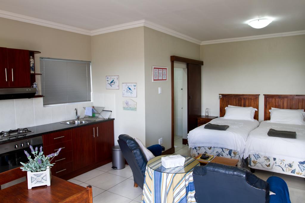 Mountain View Manor Hotel Grahamstown Room photo