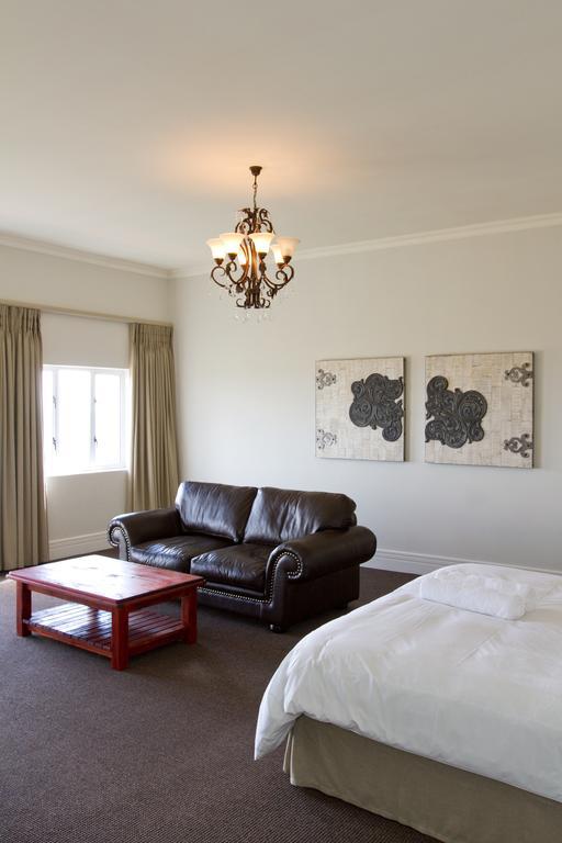 Mountain View Manor Hotel Grahamstown Exterior photo